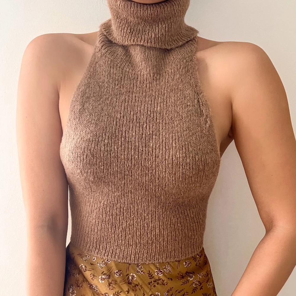 Elegant Tan Turtleneck Sweater *backless*